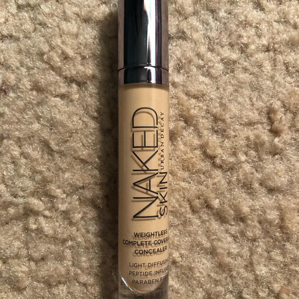 URBAN DECAY NAKED SKIN CONCEALER !!